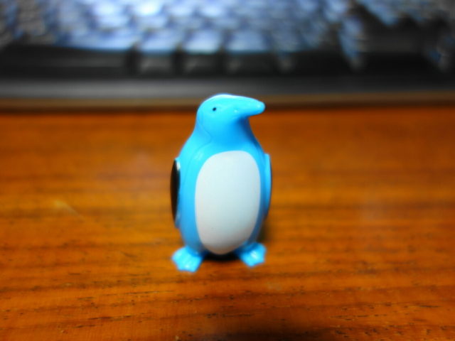 クラッシュアイスゲームのペンギンのフィギュア