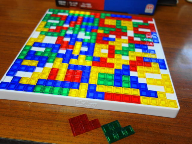 ルールを無視してピースをできるだけ置いた状態のブロックス