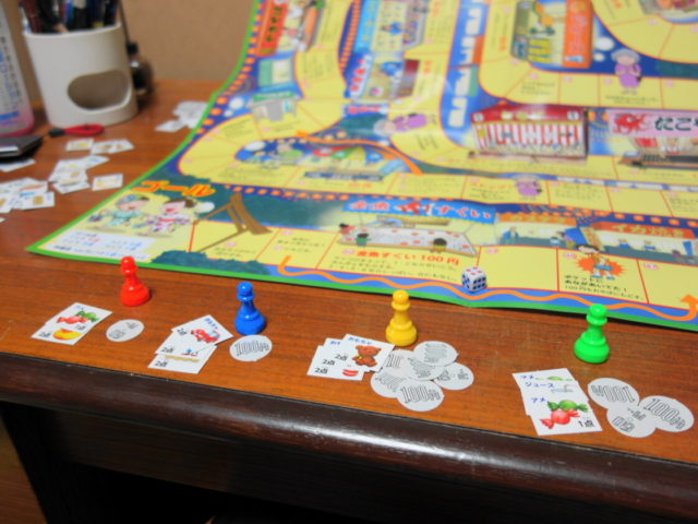 夜店でおかいものすごろくの集計時の様子