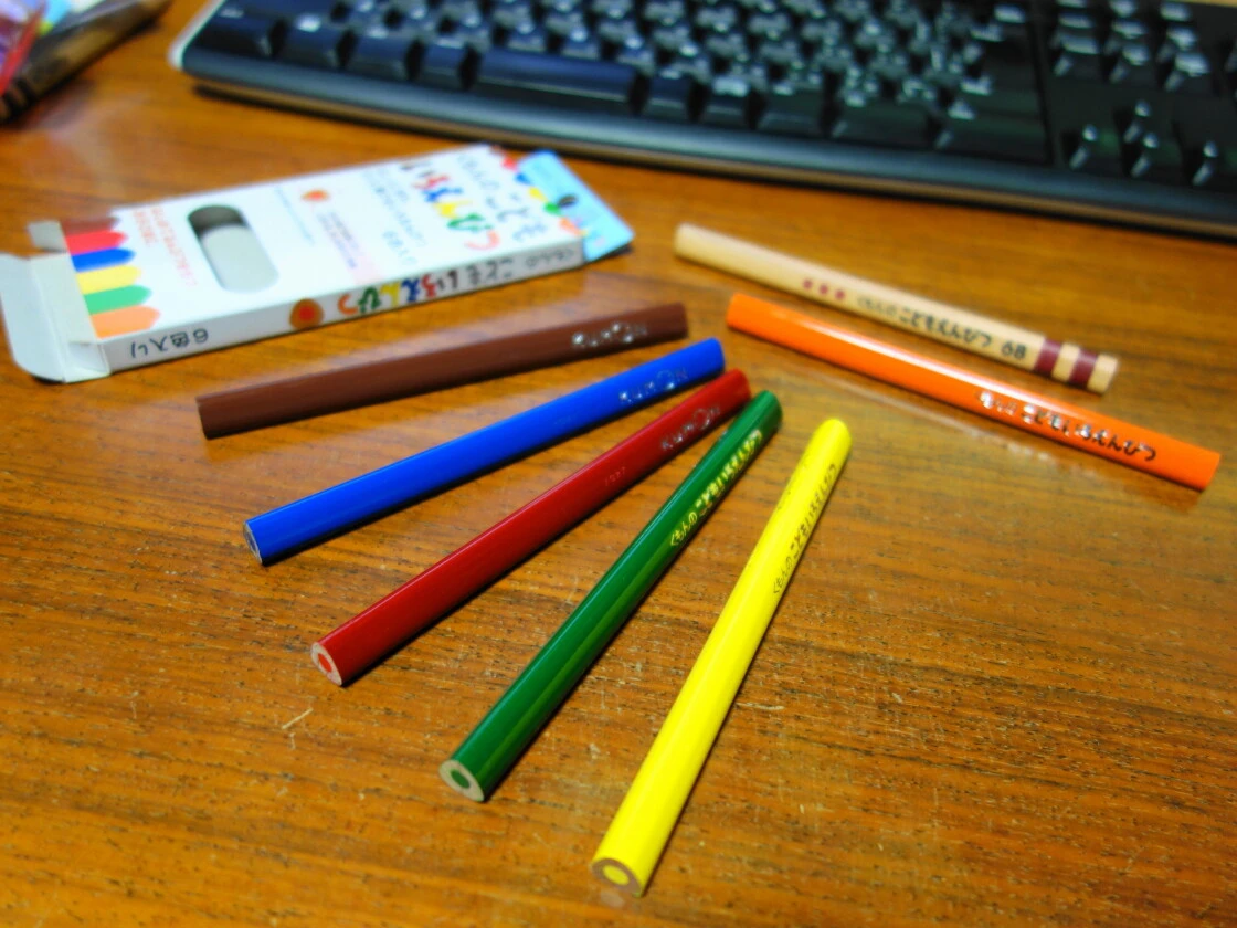 6色のこどもいろえんぴつ