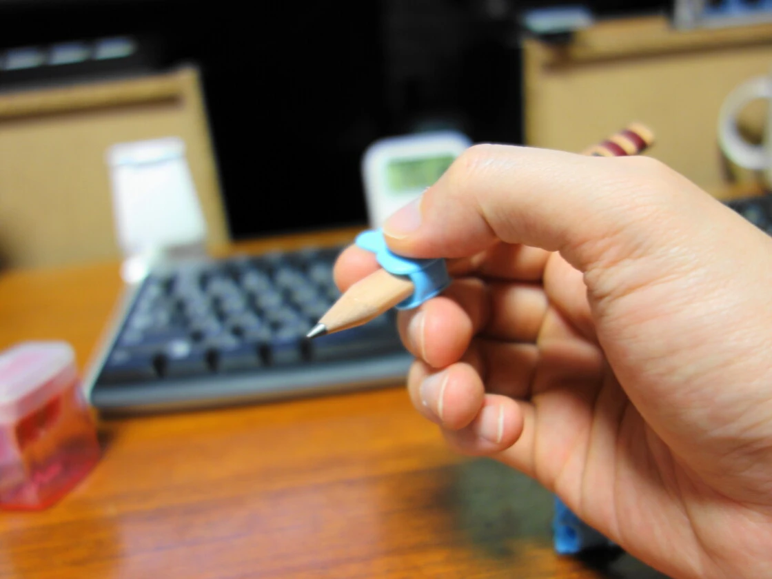 正しい鉛筆の持ち方