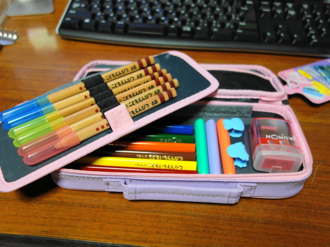 トップライナーペンケースとこどもえんぴつ