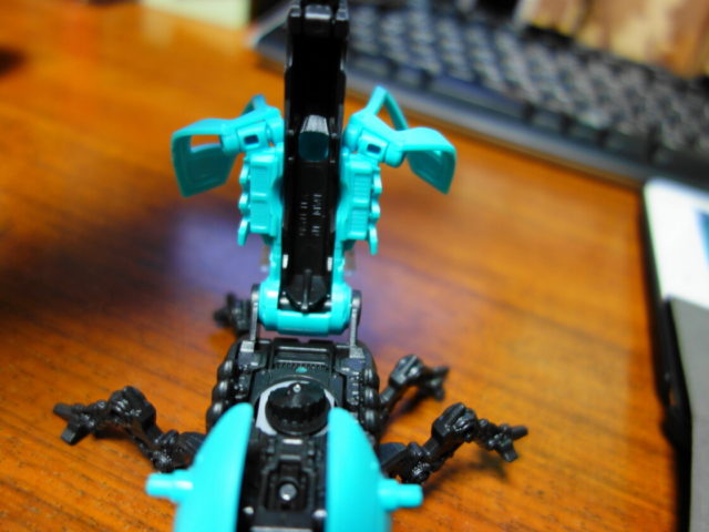 引っ込んだ状態のギガントホーン