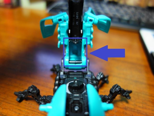 引き出してすき間を作ったギガントホーン