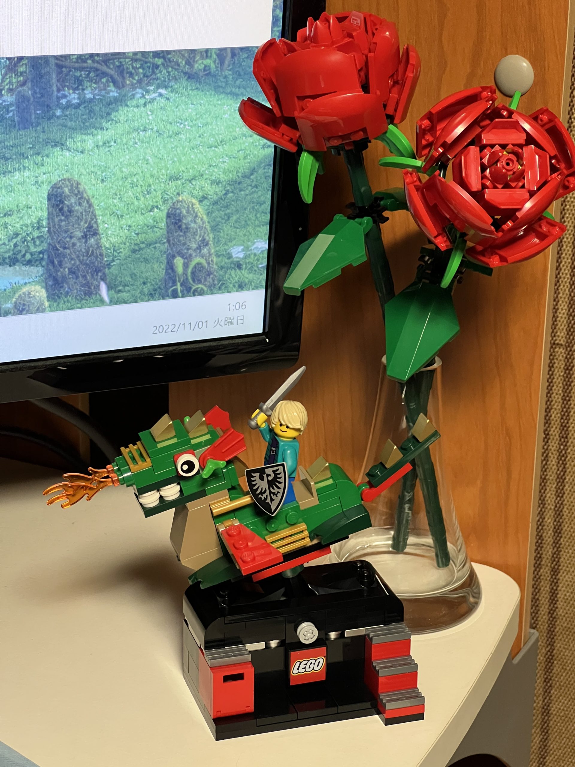 ブロックトーバーとレゴのバラ